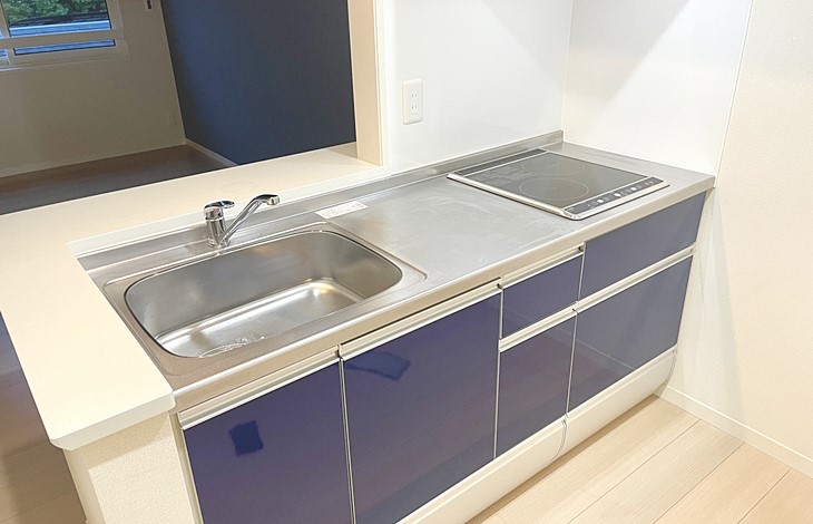 オープンキッチン（カウンター型キッチン、アイランドキッチン）にリノベーション