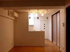 家族みんなの顔が見える、対面式キッチン！スペースを活かした全面リフォーム