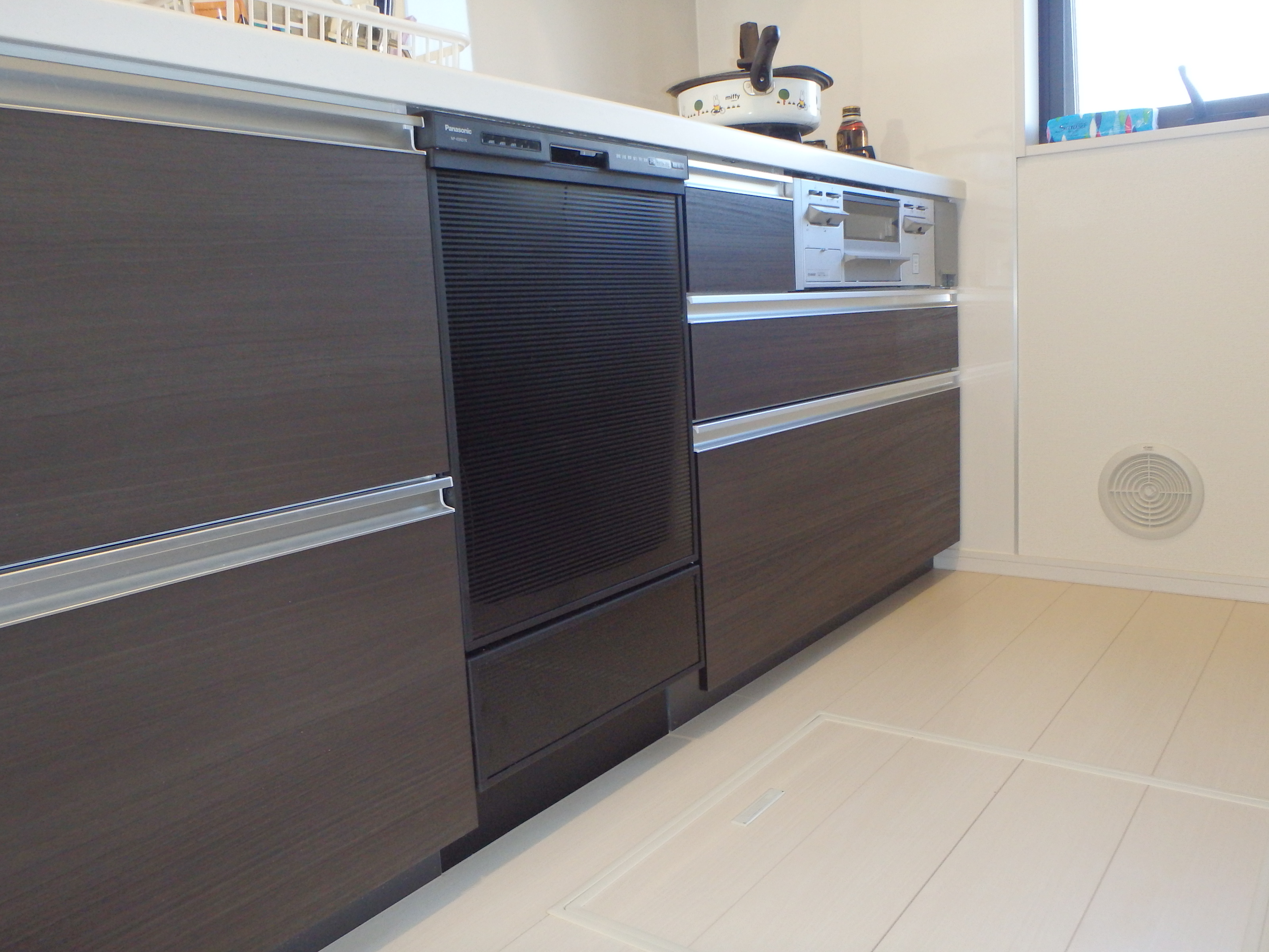 共働き世帯にピッタリの使い易いキッチン！