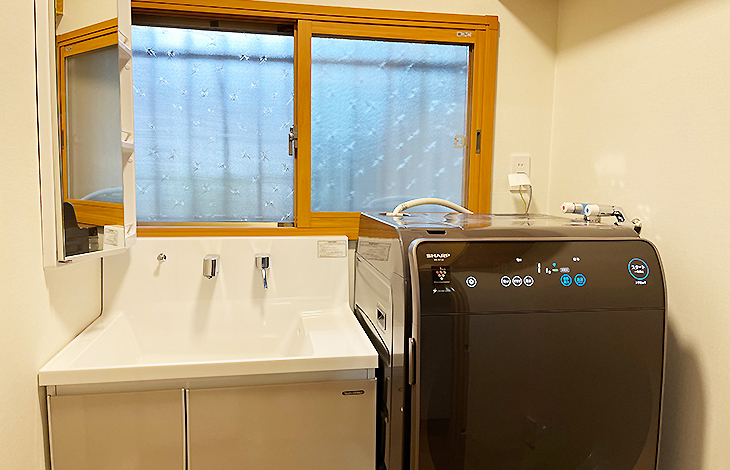 限られた空間に、お客さまのご要望を詰め込んだ洗面所にリフォーム！