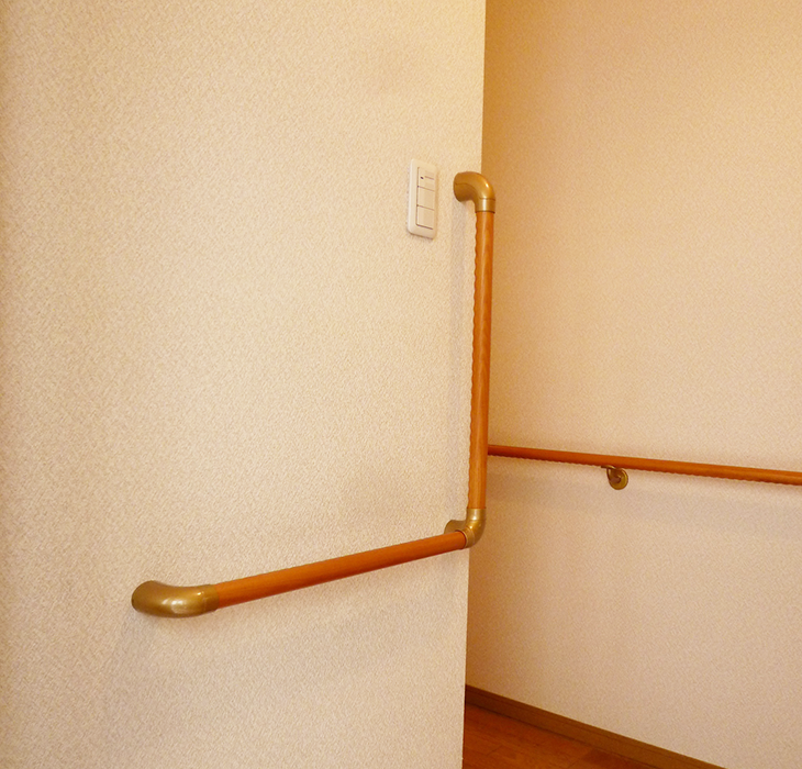 春日部　転倒防止　リフォーム　手すり　手摺